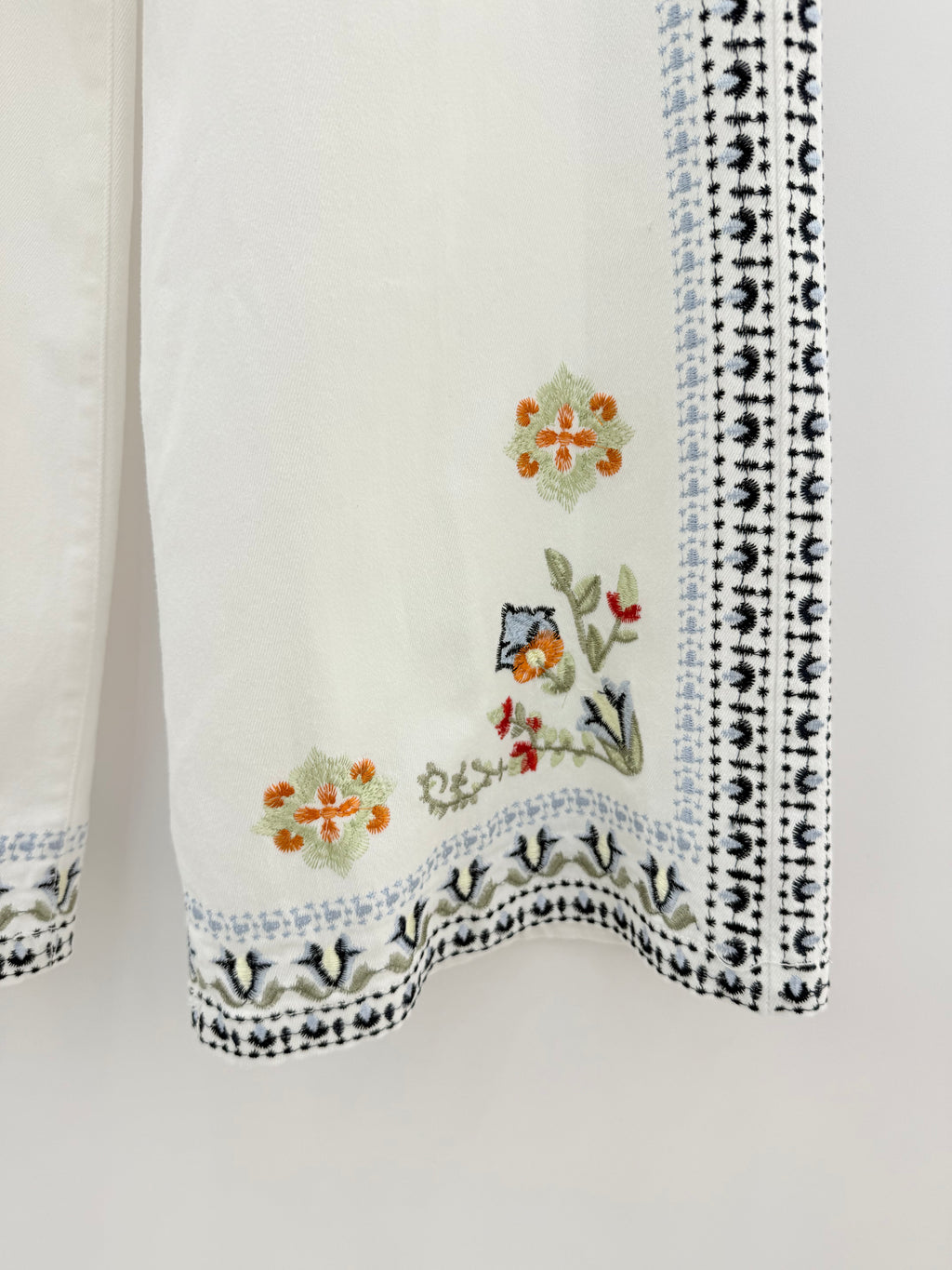 Vaquero strech bordado azul