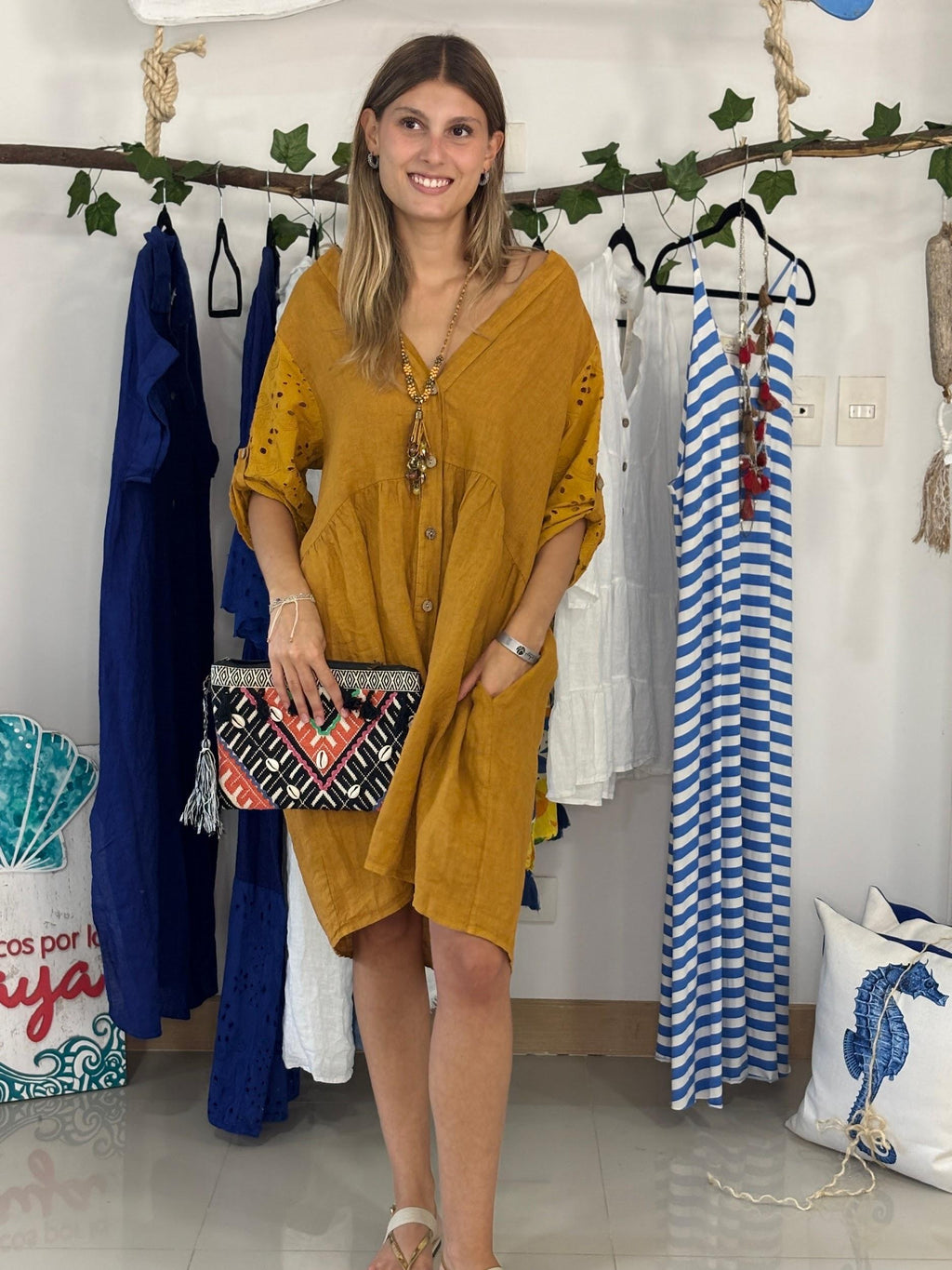 Vestido lino corto manga ojalillo